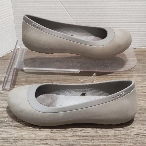 Crocs Ballet Flats Sz 8 Grey Rubber Minimalist Round Toe Comfort Ballerina Shoe - Picture 1 of 14